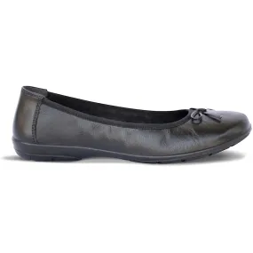 Black ballet flats