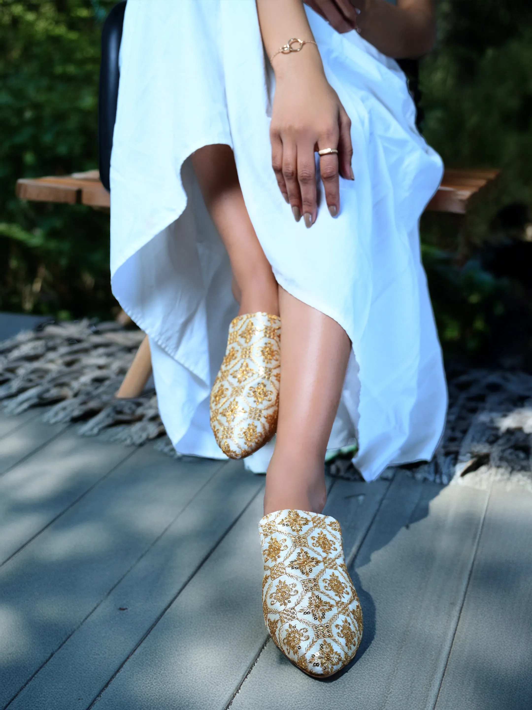 Famolare Golden Embroidery Flat Mules