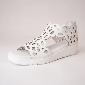 Jelodys White Leather Sandals