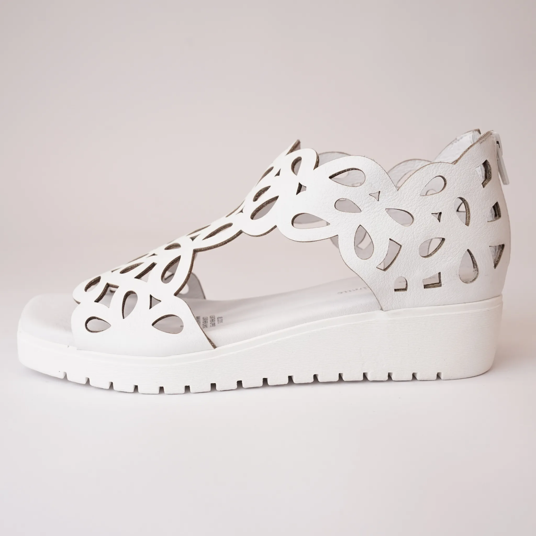 Jelodys White Leather Sandals