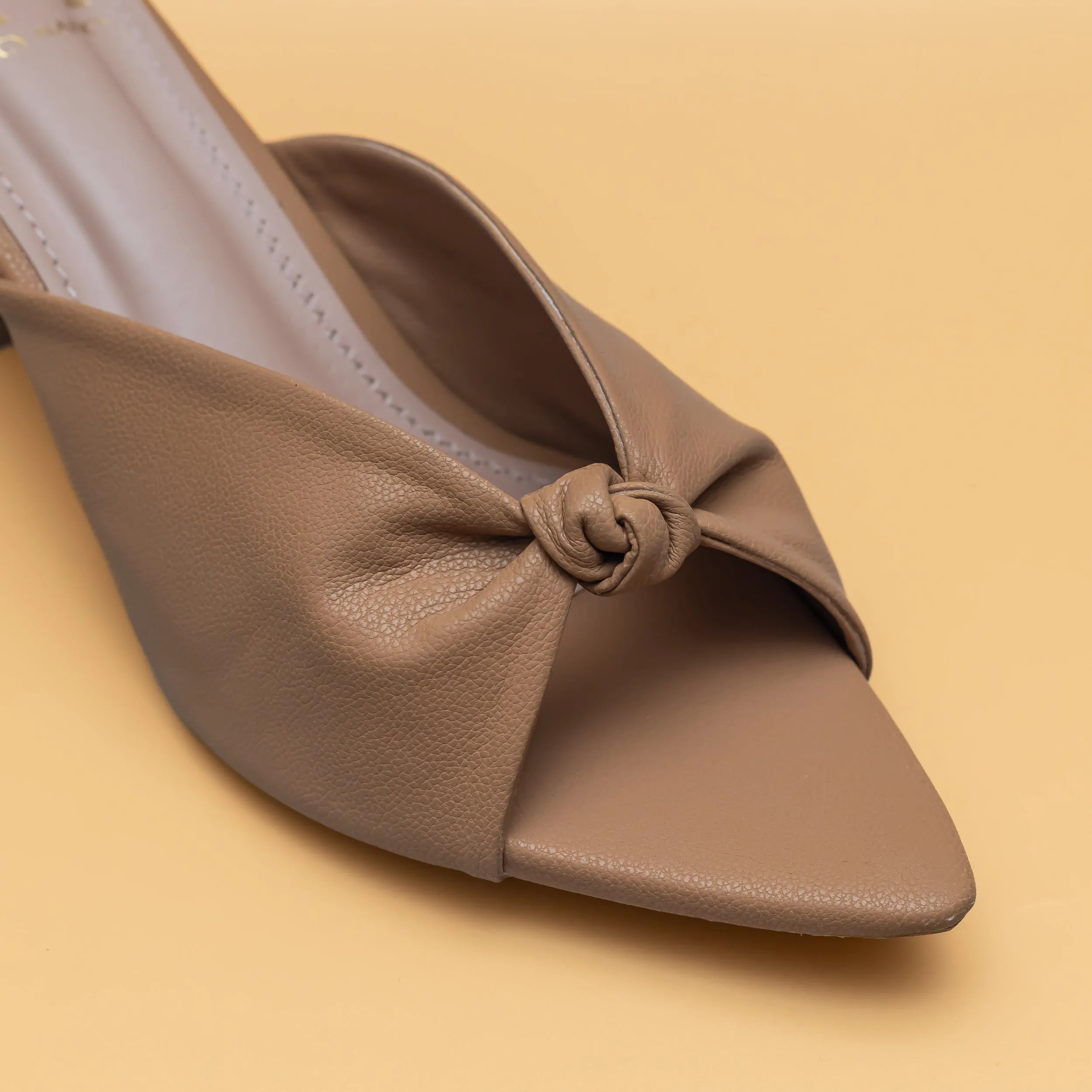 Knotty Heel Mules - Beige
