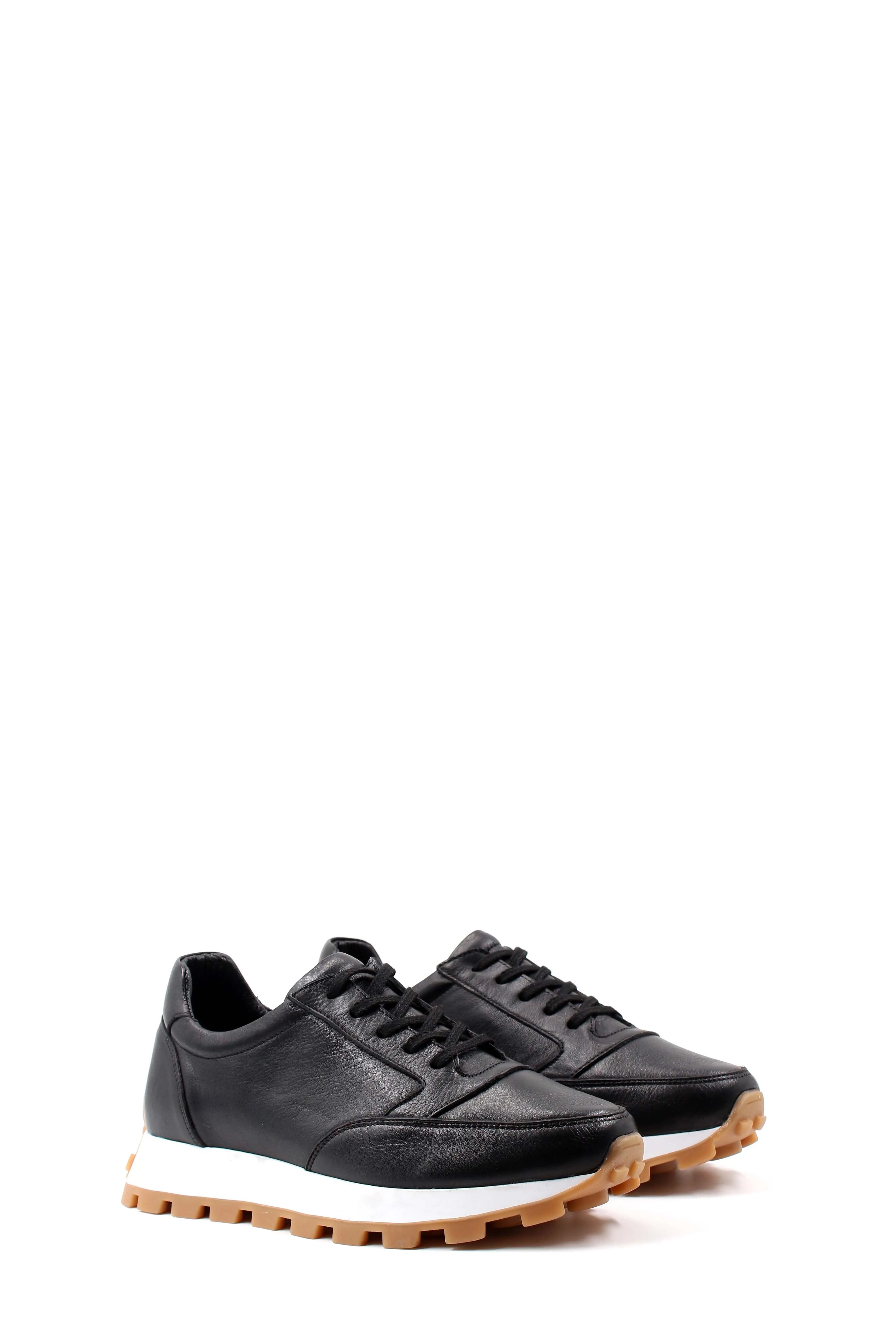 Men's Black Leather Sneakers with Gum Sole and White Midsole - Wessi