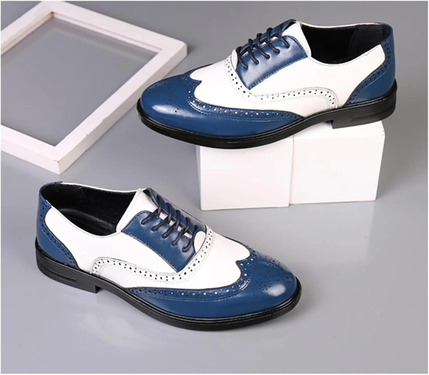 Mens Multicolor Leather Lace Up Brogues Dress Oxford Shoes Retro Two Tone Wingtip Carving Prom Derby Shoes Pointed Toe Business Formal Shoes