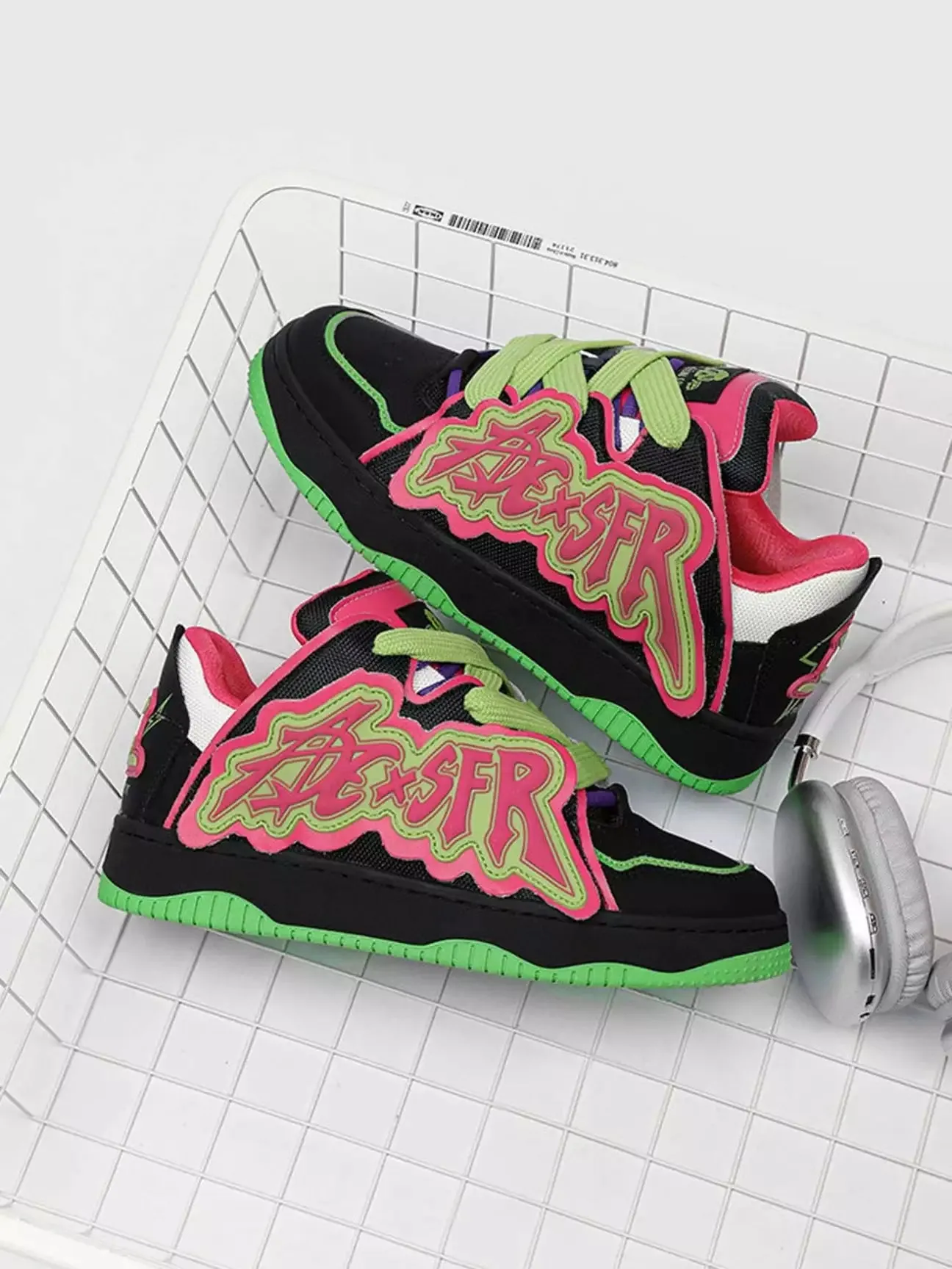 Niceprimes  Retro Versatile Breathable Height-Increasing Letter Sneakers