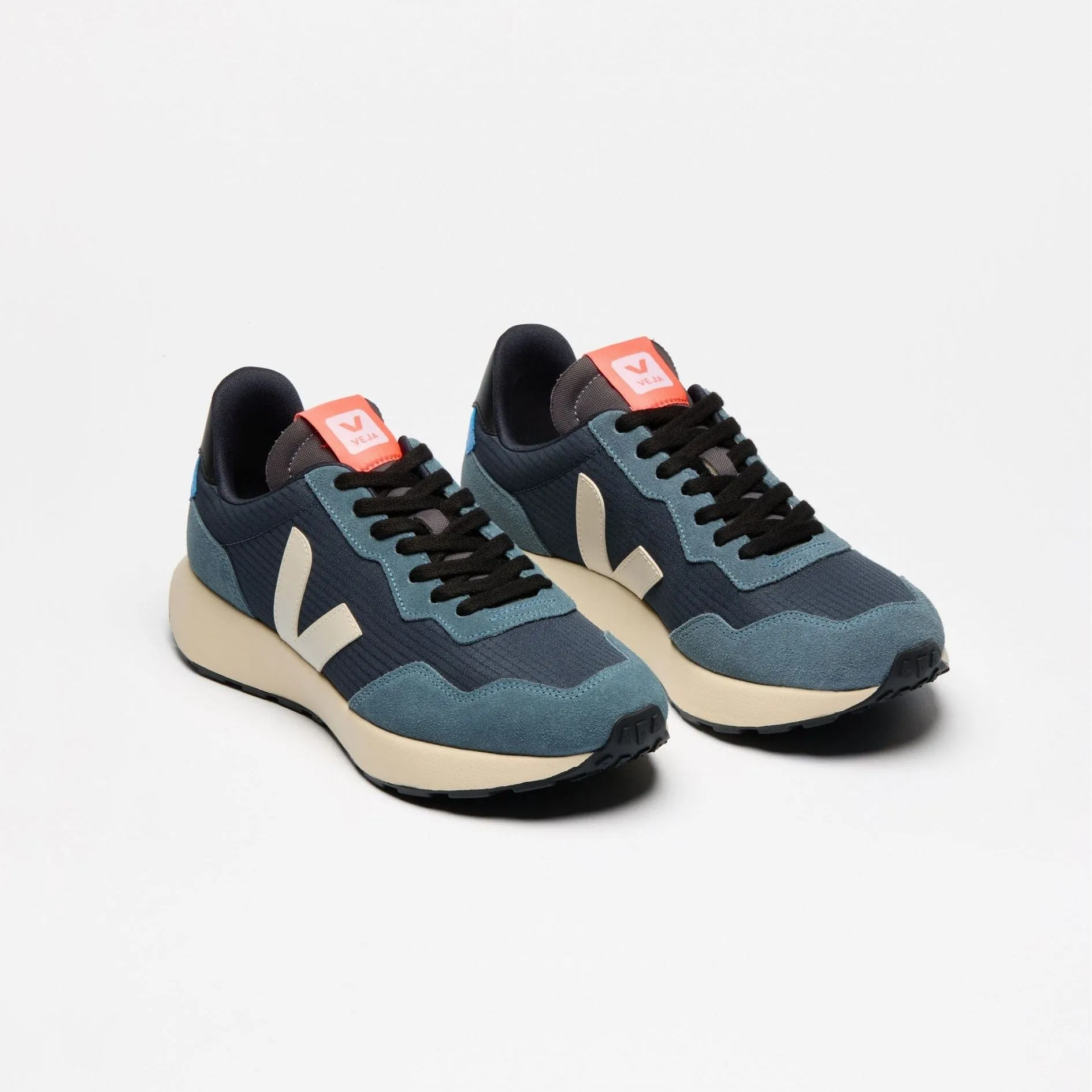VEJA Paulistana Ripstop Nautico Pierre Trainers