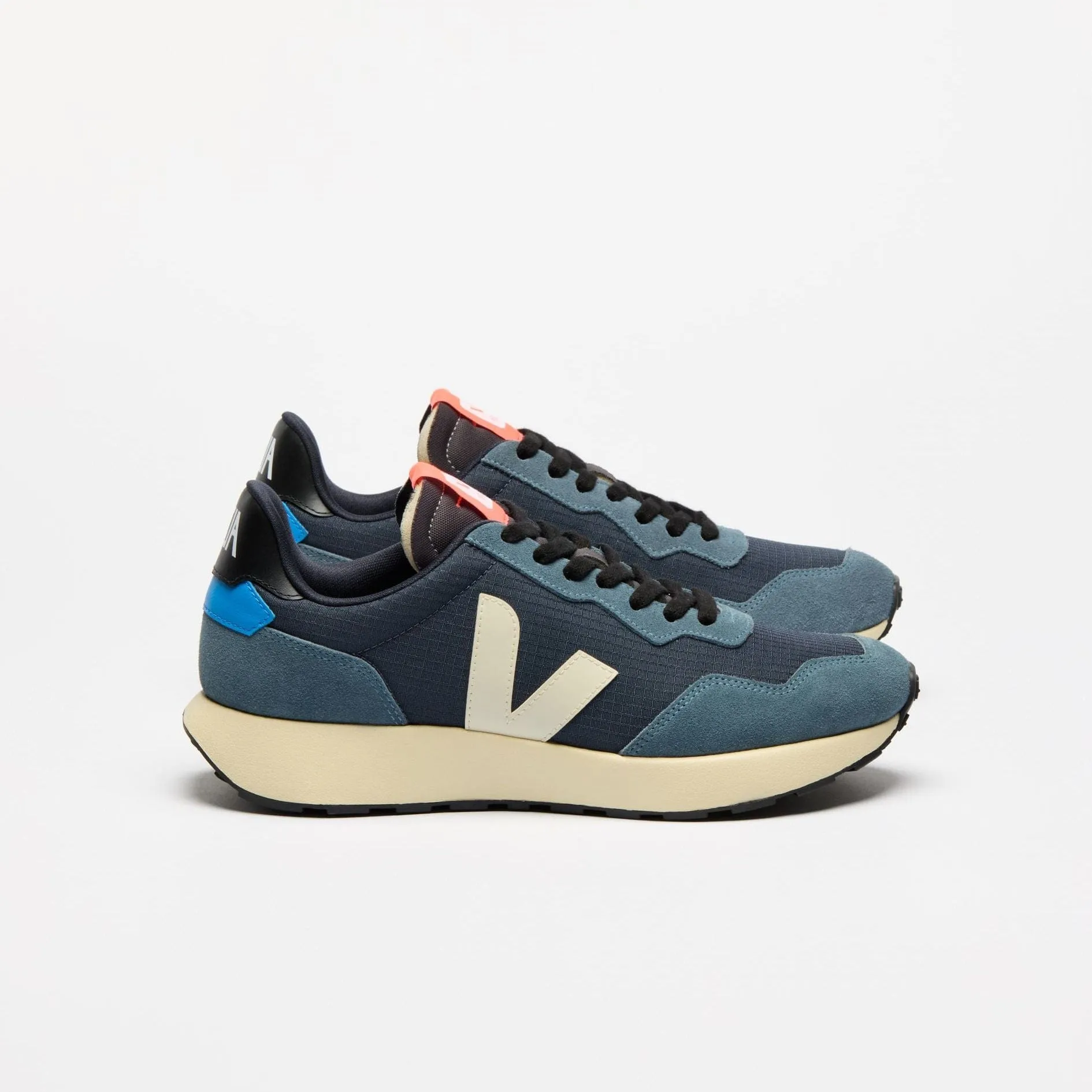 VEJA Paulistana Ripstop Nautico Pierre Trainers
